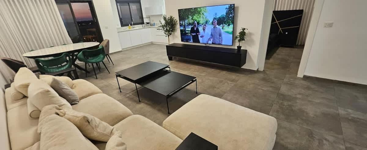 Stunning And Spacious In Kiryat Ata Qiryat Ata Екстер'єр фото